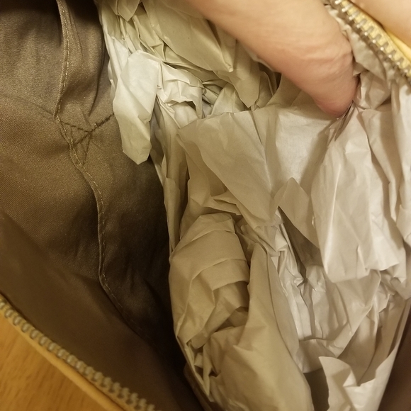 COPY - RELIC by "Fossil" crossbody daffodil NWT - Picture 5 of 15